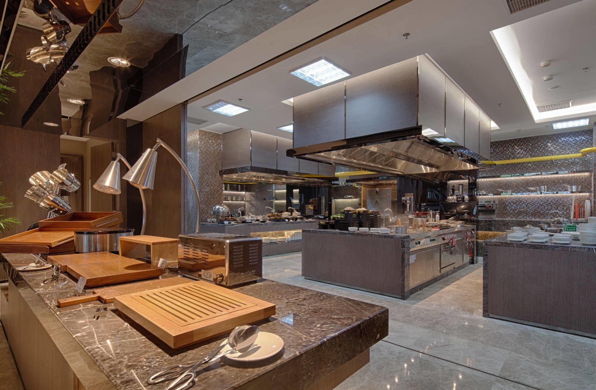 Courtyard By Marriott Xinchang Esterno foto