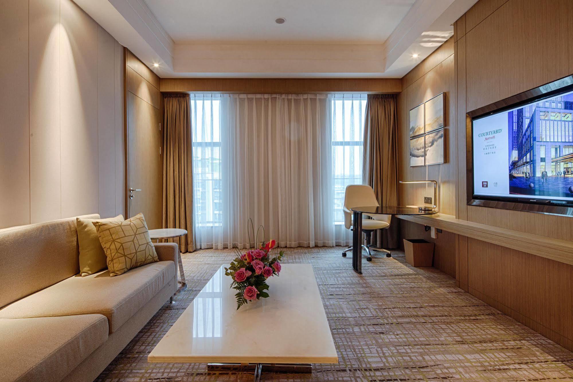 Courtyard By Marriott Xinchang Esterno foto